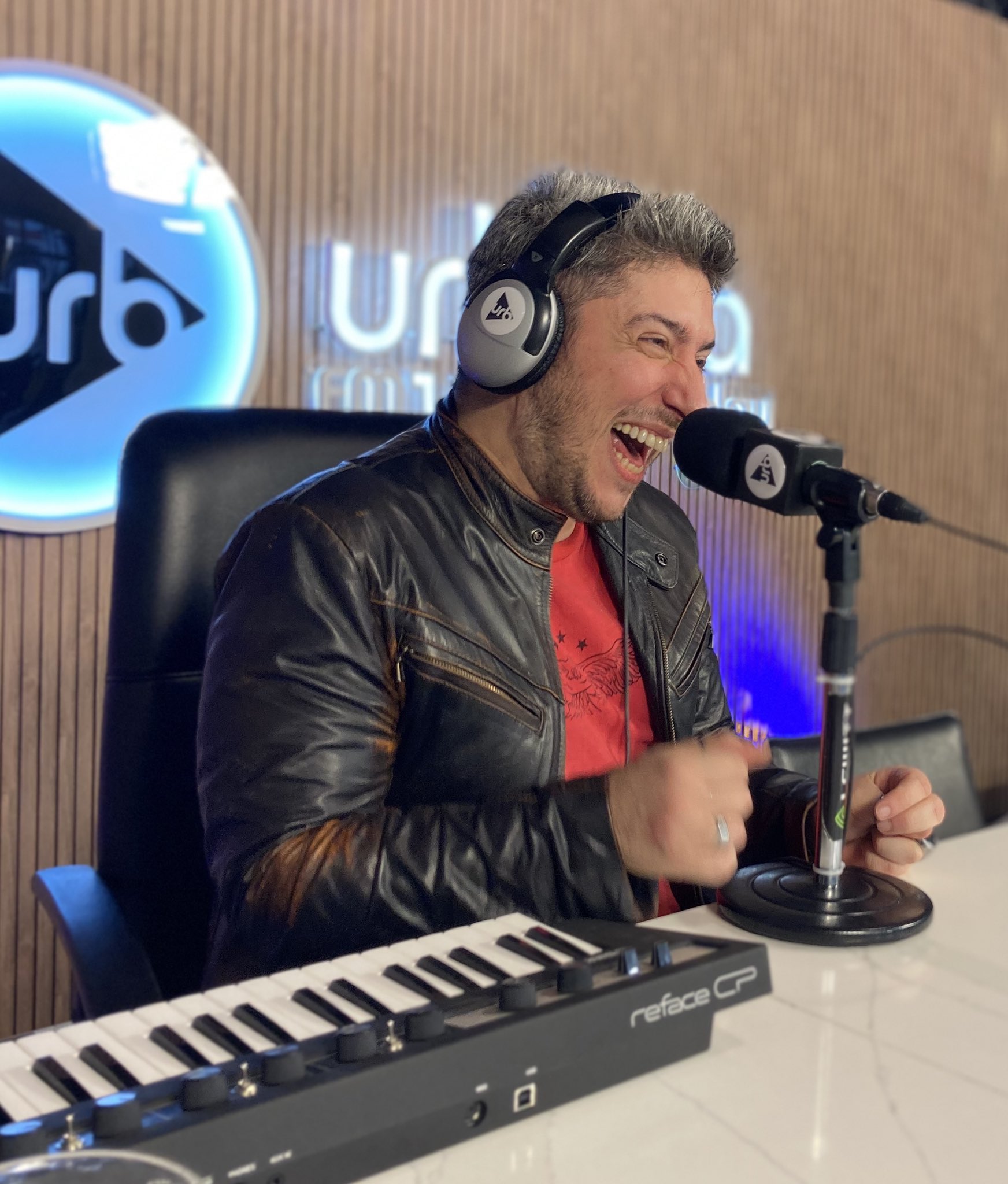 ¡jey Mammón Pasó Por Vuelta Y Media Urbana Play 104 3