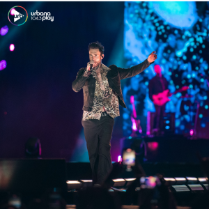¡Así se vivió la experiencia #UrbanaPlayFan en el show de Maroon 5! 8 4