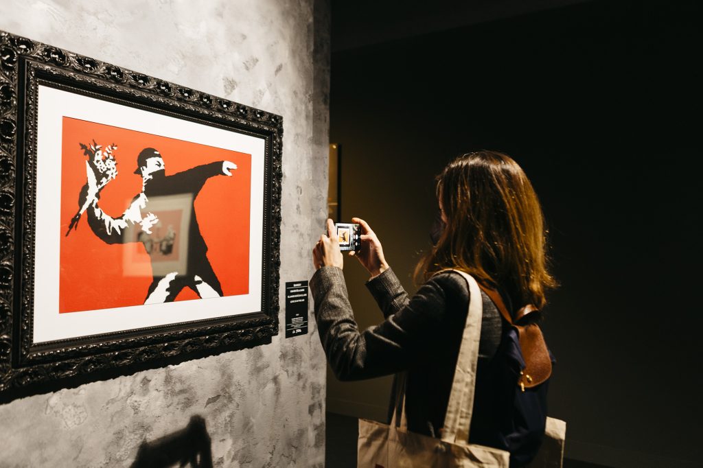 BANKSY, Genius or Vandal? llega a Buenos Aires y lo vivís en Urbana Play, radio oficial 3 1 BANKSY DHUB BARCELONA copyright ALBA RUPEREZ SOLD OUT